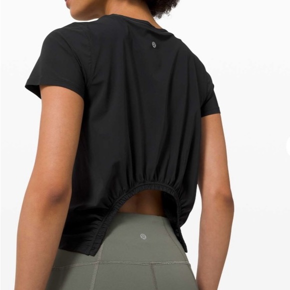 Lululemon Sunday Sprint Short Sleeve black top, size 2 - Picture 2 of 9